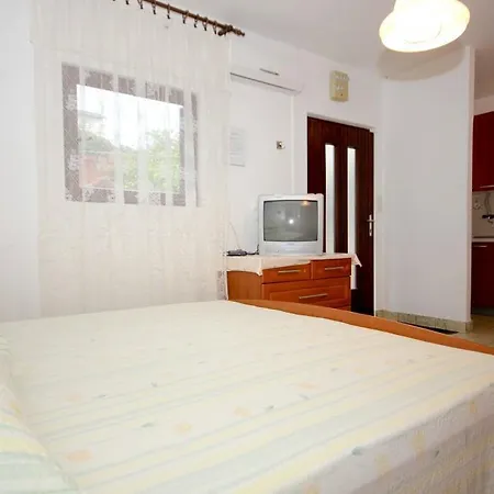 Studio Vis 2457a *